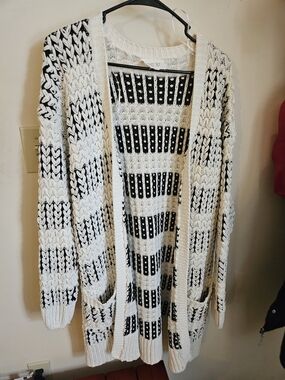 Sienna Sky Cream and Black Open-Front Patterned Knit Cardigan